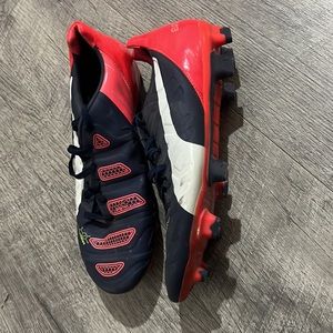 PUMA EvoPOWER 1.2 – Leather soccer cleats (men 7.5) (women 8.5)